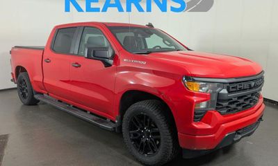 2023 Chevrolet Silverado Custom