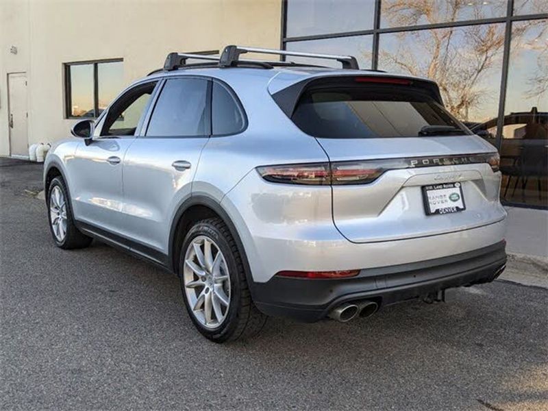 2019 Porsche Cayenne — a typically priced live listing