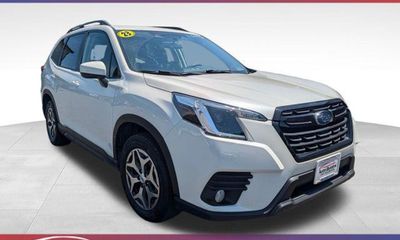 2023 Subaru Forester Premium ES Base