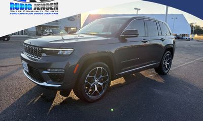 2023 Jeep Grand Cherokee Summit
