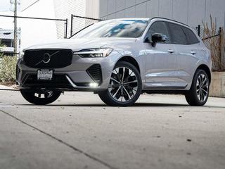 2026 Volvo XC60 Plus Dark