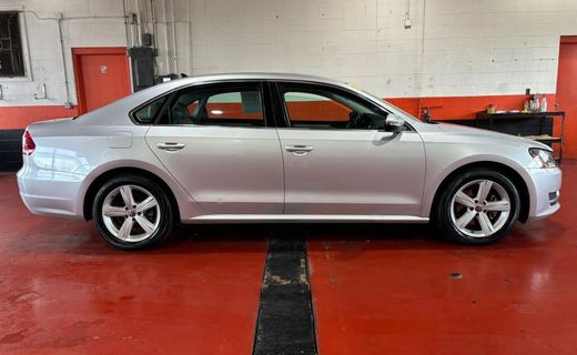 2012 Volkswagen Passat SE