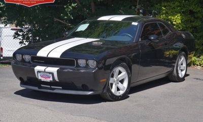 2013 Dodge Challenger Base