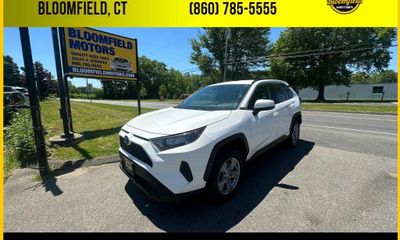 2022 Toyota RAV4 LE