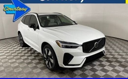 2023 Volvo XC60 Plus Dark