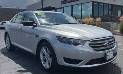 2017 Ford Taurus SE