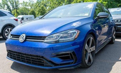 2019 Volkswagen Golf R Base