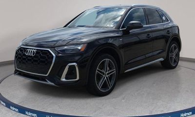 2023 Audi Q5 E S Line Quattro