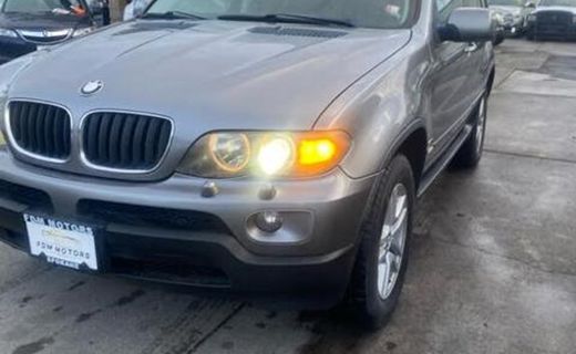 2005 BMW X5 3 0I