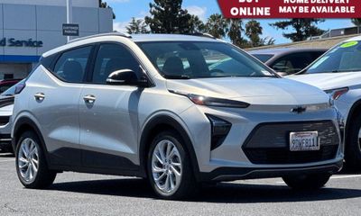 2023 Chevrolet Bolt EUV LT