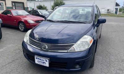 2008 Nissan Versa SL Hatchback