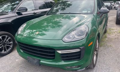 2016 Porsche Cayenne GTS