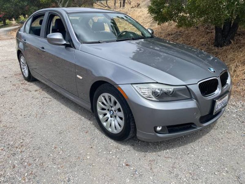 2009 Bmw 328I — a typically priced live listing