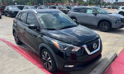 2019 Nissan Kicks S
