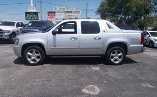 2013 Chevrolet Avalanche LS