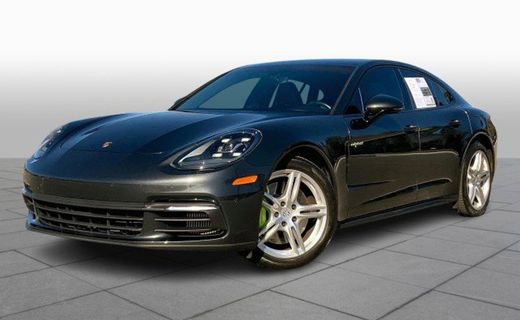 2018 Porsche Panamera 4