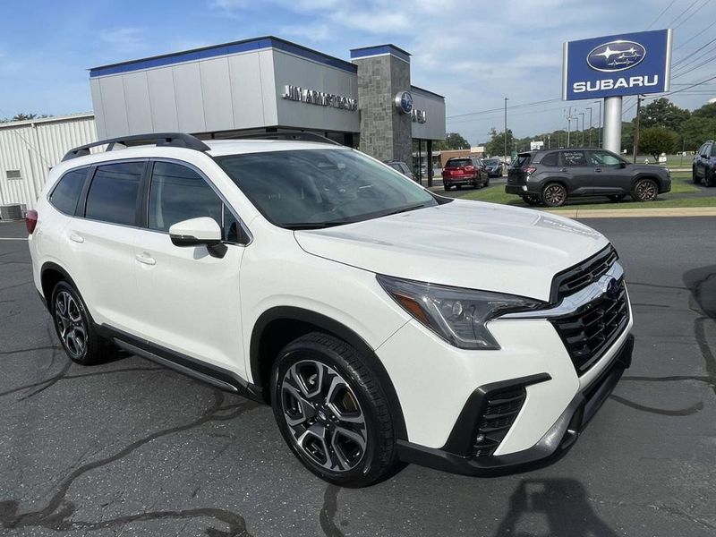 2023 Subaru Ascent — a typically priced live listing
