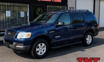 2004 Ford Explorer XLT