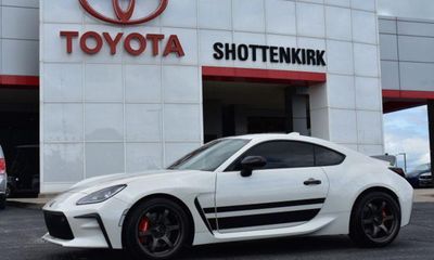 2024 Toyota GR86 Premium 40TH