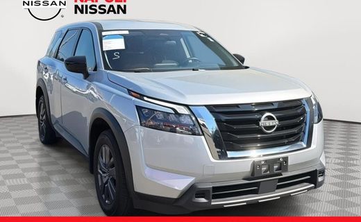 2023 Nissan Pathfinder S