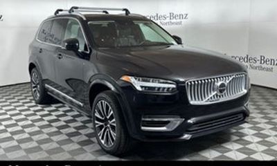 2020 Volvo XC90 Momentum