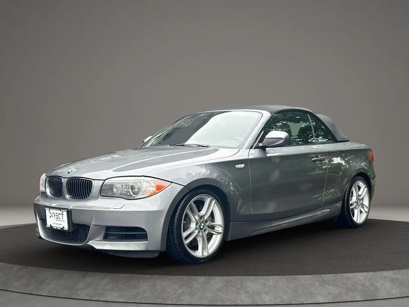 Representative 2013 BMW 135i photo