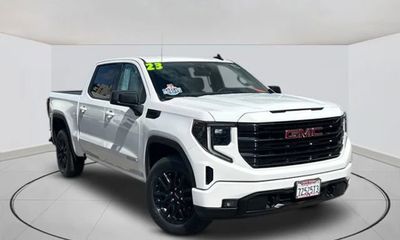 2023 GMC Sierra Elevation