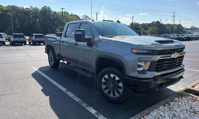 2024 Chevrolet Silverado HD Custom