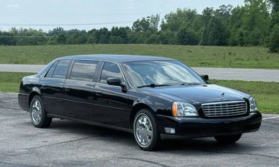 2005 Cadillac Limousine Base