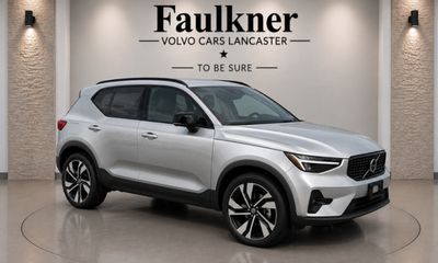 2023 Volvo XC40 Plus Dark