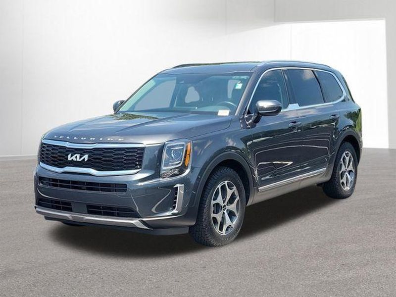 2022 Kia Telluride — a typically priced live listing