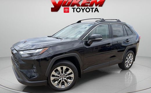 2025 Toyota RAV4 XLE Premium