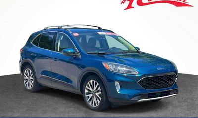 2020 Ford Escape Titanium Fhev