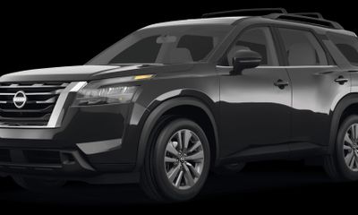 2023 Nissan Pathfinder S