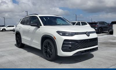 2026 Volkswagen Tiguan SE Black