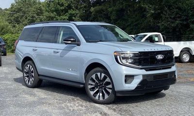 2027 Ford Expedition Platinum