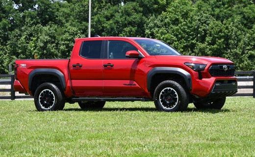 2024 Toyota Tacoma SR5