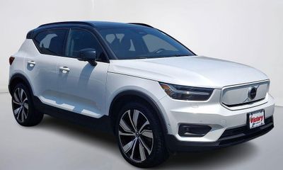 2022 Volvo XC40 Recharge Level 3
