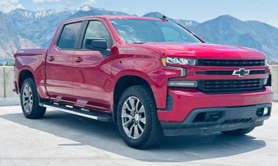 2020 Chevrolet Silverado RST