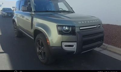 2022 Land Rover Defender 110 S
