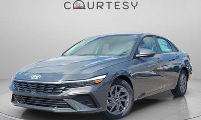 2025 Hyundai Elantra Blue SEL Sport