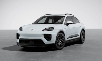 2026 Porsche Macan 4
