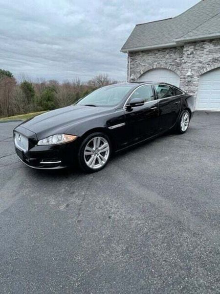 2013 Jaguar XJ — a typically priced live listing