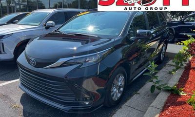 2025 Toyota Sienna XLE