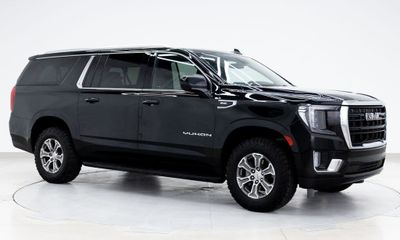 2024 GMC Yukon XL SLE
