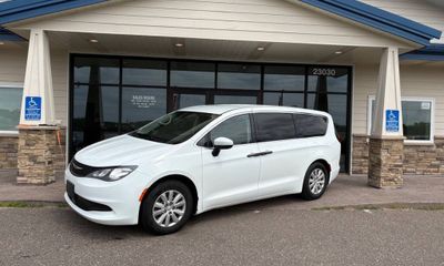 2021 Chrysler Voyager L