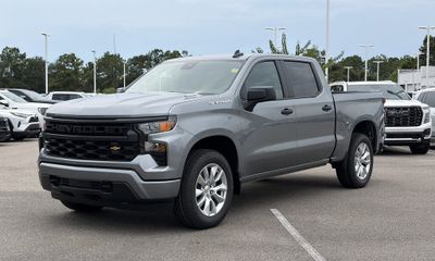 2026 Chevrolet Silverado Custom