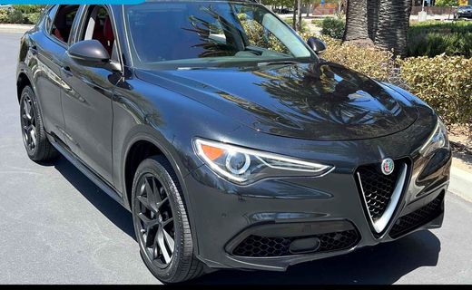 2021 Alfa Romeo Stelvio Sport