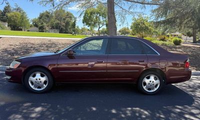 2003 Toyota Avalon XLS