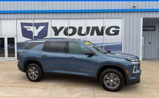 2025 Chevrolet Traverse LT